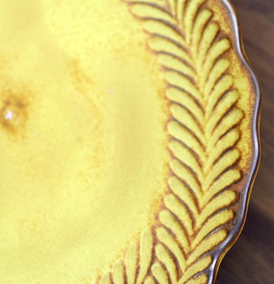 Golden Grain Elegance – Handcrafted Porcelain Coffee Cup & Saucer Set