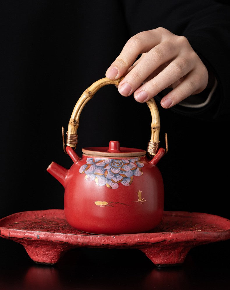 Hundred Years of Harmony — Jingdezhen Porcelain Tea Set · 7-Piece Lotus Gift Box