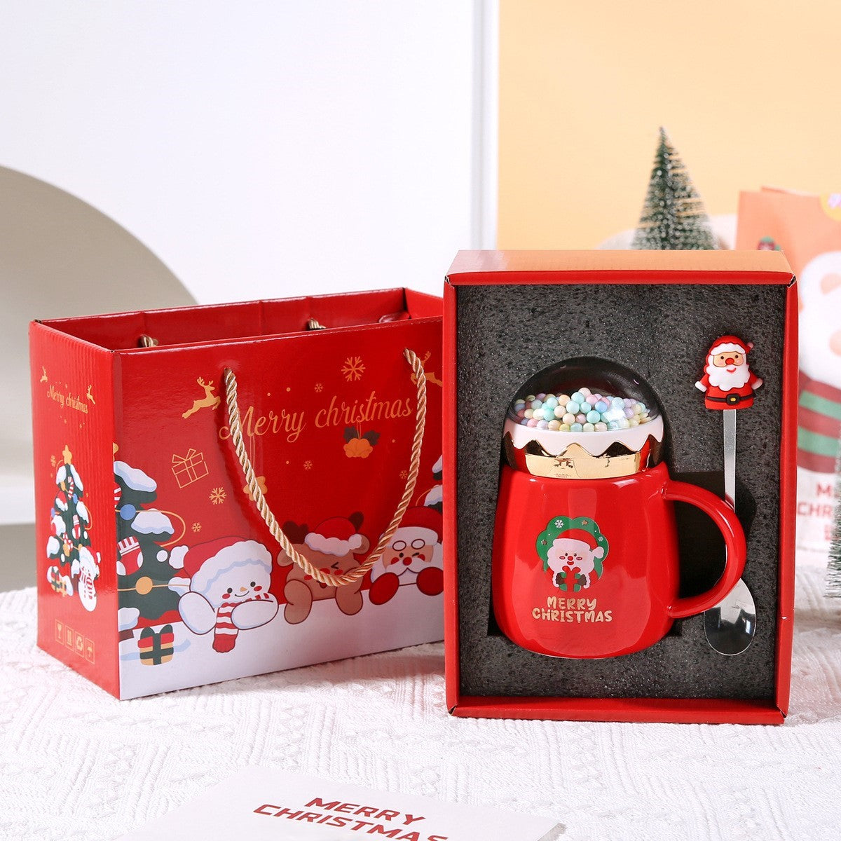 Snowglobe Magic – Handcrafted Christmas Ceramic Mug with Lid & Spoon Gift Set