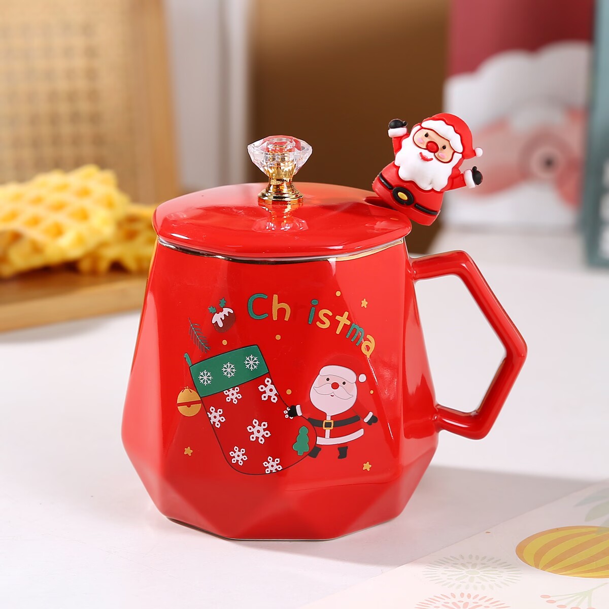 Santa Joy Charm – Handcrafted Christmas Ceramic Mug with Lid & Spoon Gift Box