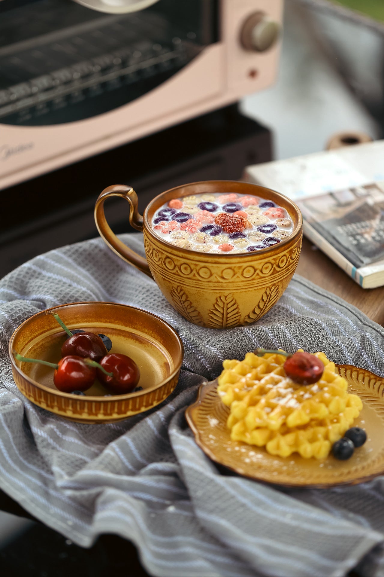Golden Relief Elegance – Handcrafted Ceramic Coffee Mug & Saucer Set
