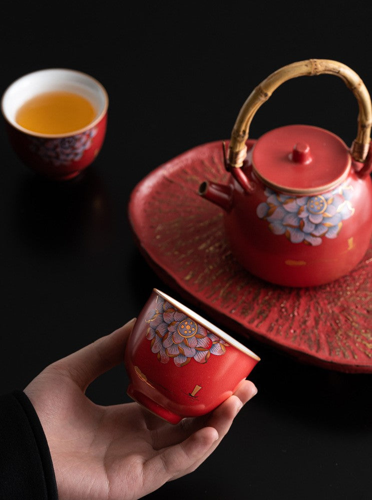 Hundred Years of Harmony — Jingdezhen Porcelain Tea Set · 7-Piece Lotus Gift Box