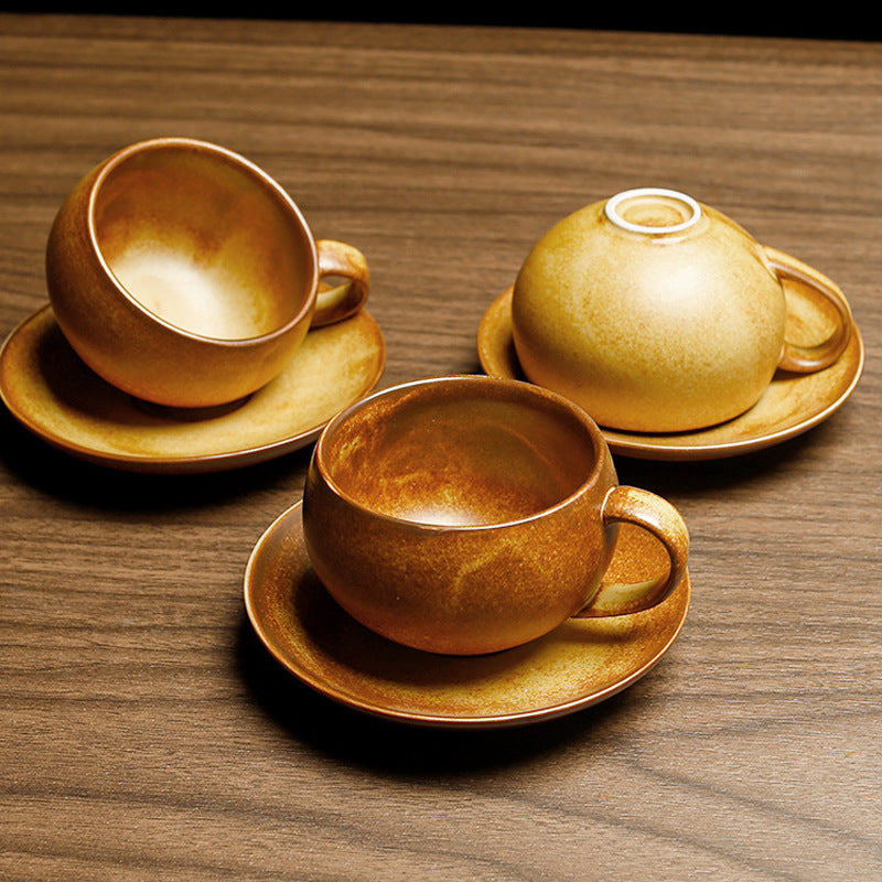 Amber Nest – Handcrafted Egg-Shaped Ceramic Coffee Cup with Saucer