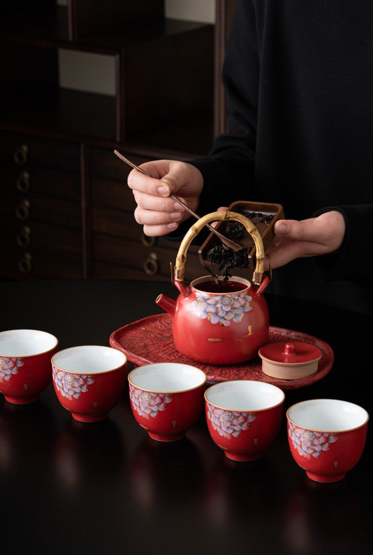 Hundred Years of Harmony — Jingdezhen Porcelain Tea Set · 7-Piece Lotus Gift Box