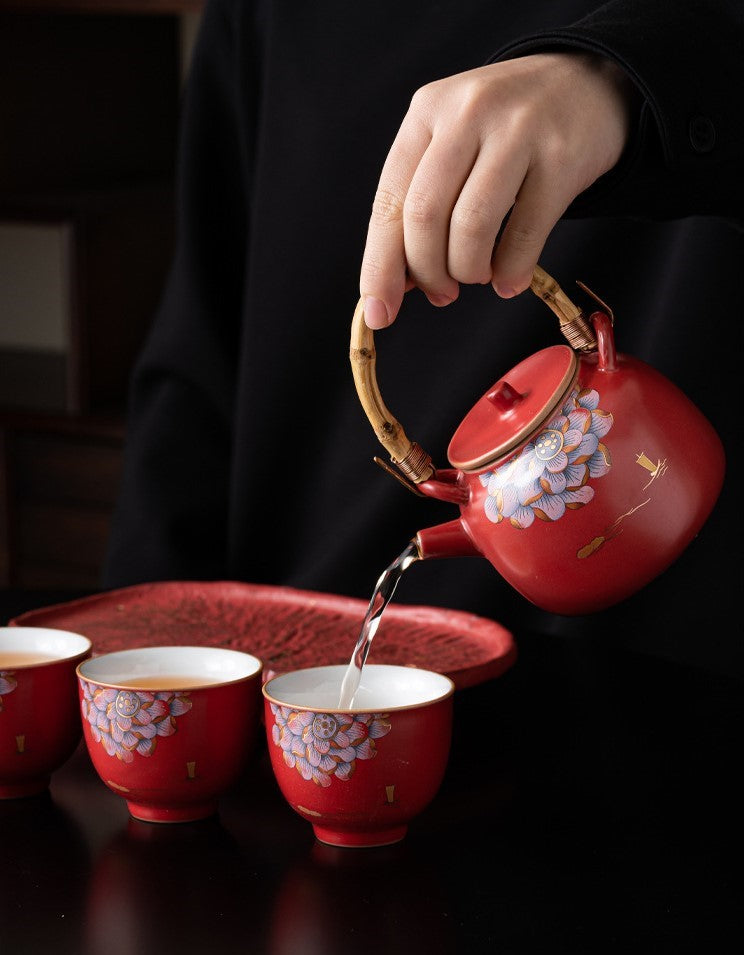 Hundred Years of Harmony — Jingdezhen Porcelain Tea Set · 7-Piece Lotus Gift Box