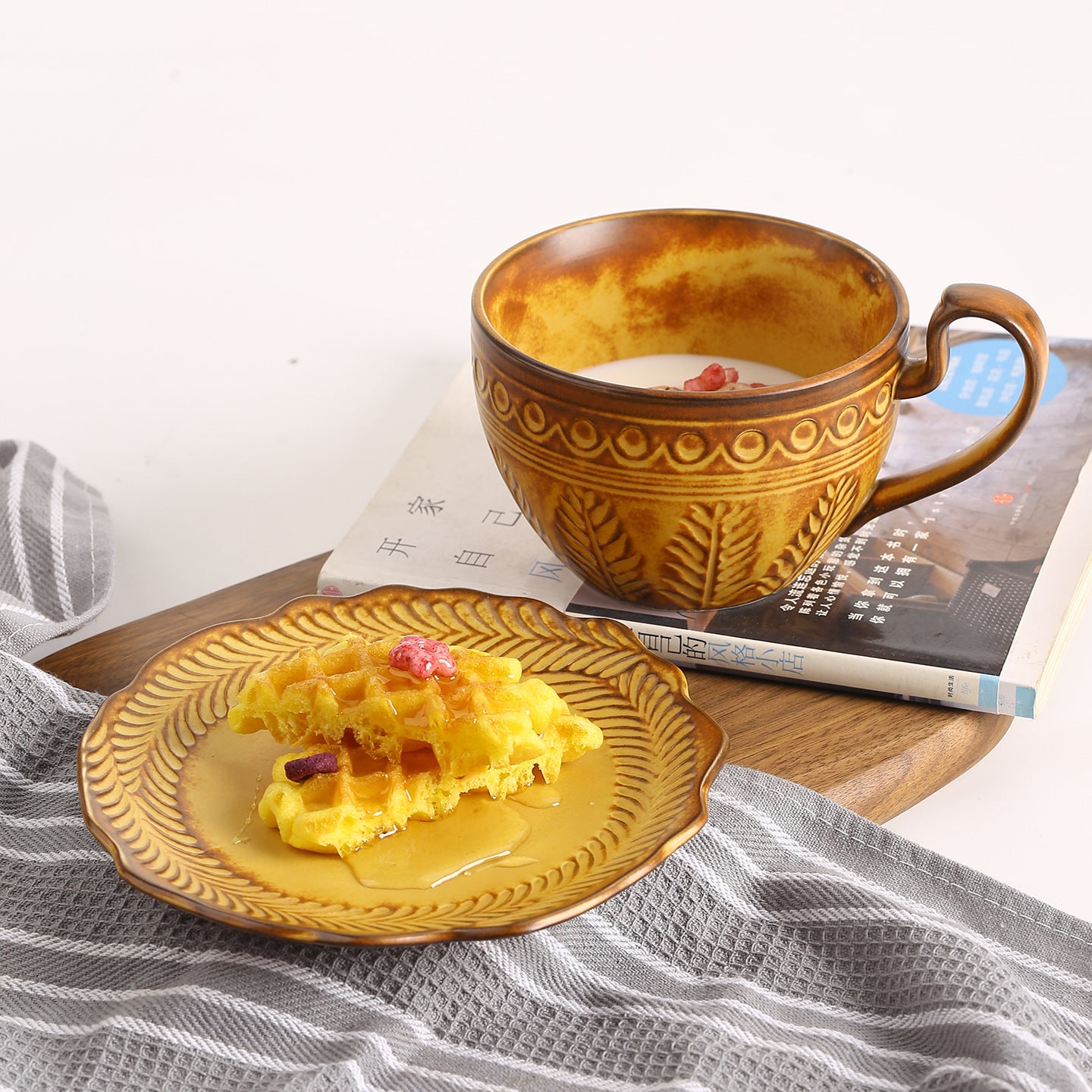 Golden Relief Elegance – Handcrafted Ceramic Coffee Mug & Saucer Set