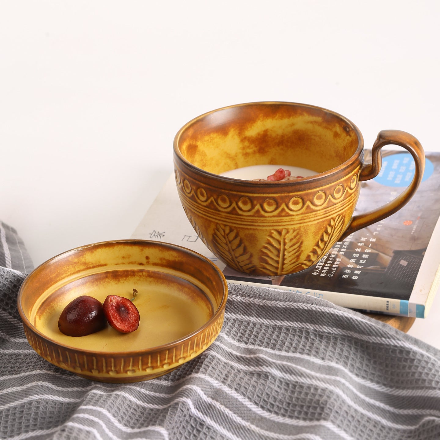 Golden Relief Elegance – Handcrafted Ceramic Coffee Mug & Saucer Set