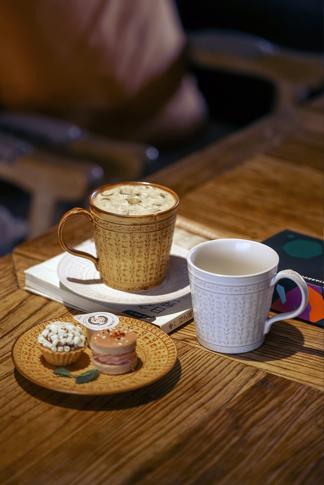 Heritage Carve – Handcrafted Porcelain Coffee Cup & Saucer Set
