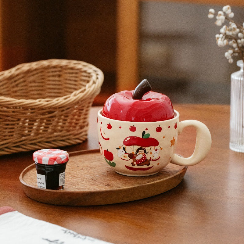 Festive Apple Charm – Handcrafted Christmas Ceramic Mug with Lid Gift Cup
