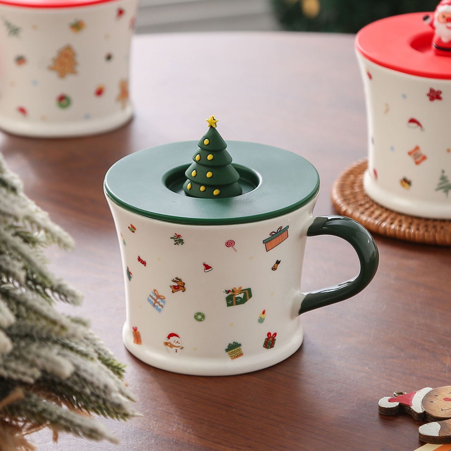 Holiday Cheer Charm – Handcrafted Christmas Ceramic Mug with Lid & Spoon Gift Cup