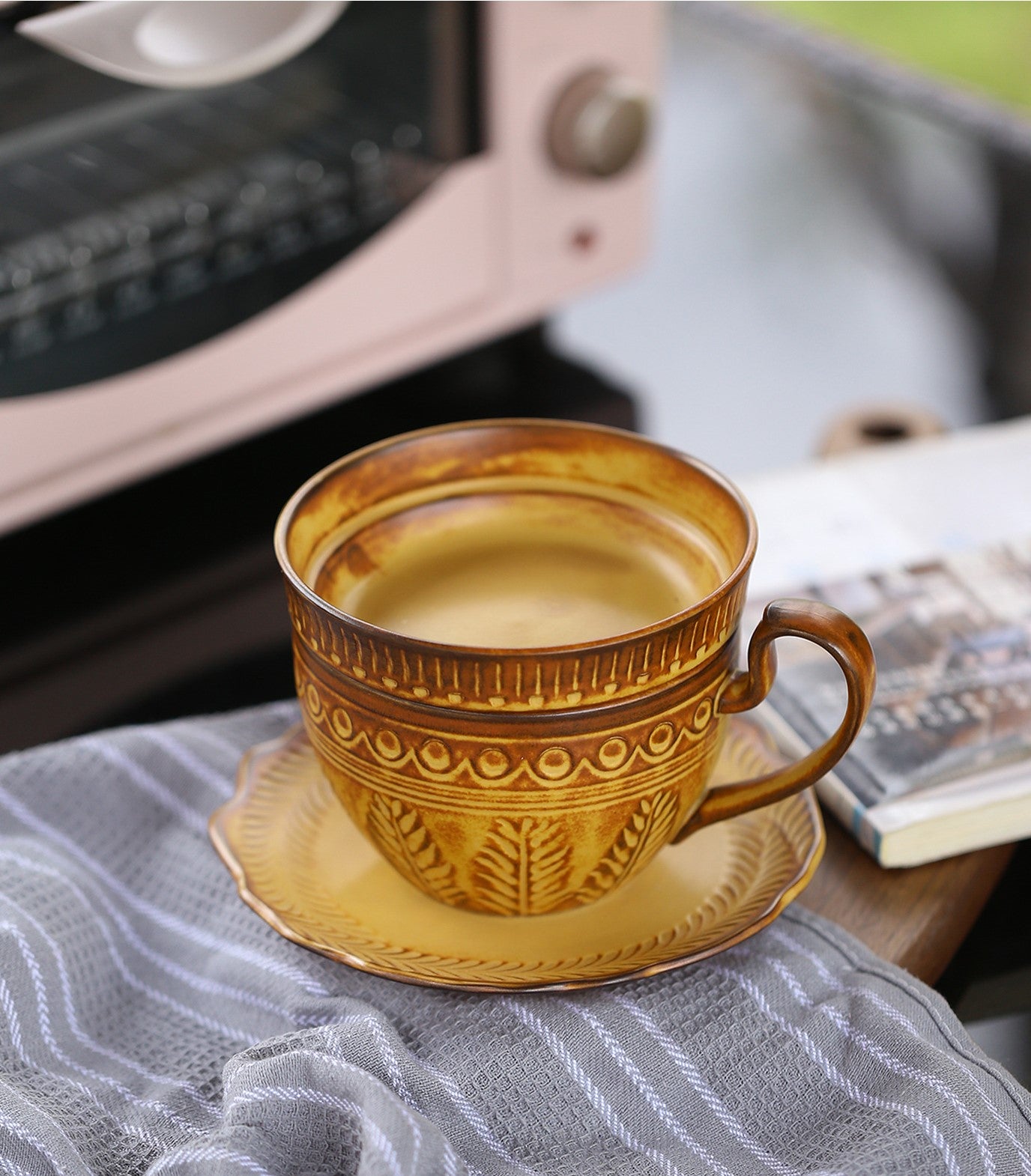 Golden Relief Elegance – Handcrafted Ceramic Coffee Mug & Saucer Set