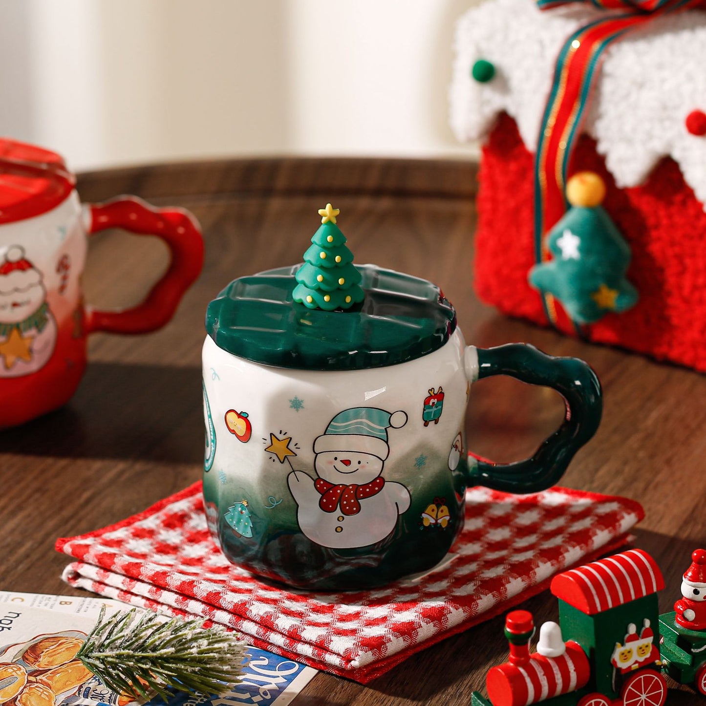 Snowy Cheer Delight – Handcrafted Christmas Snowman Mug with Lid & Spoon Gift Set