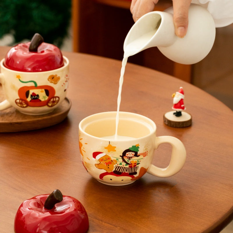 Festive Apple Charm – Handcrafted Christmas Ceramic Mug with Lid Gift Cup