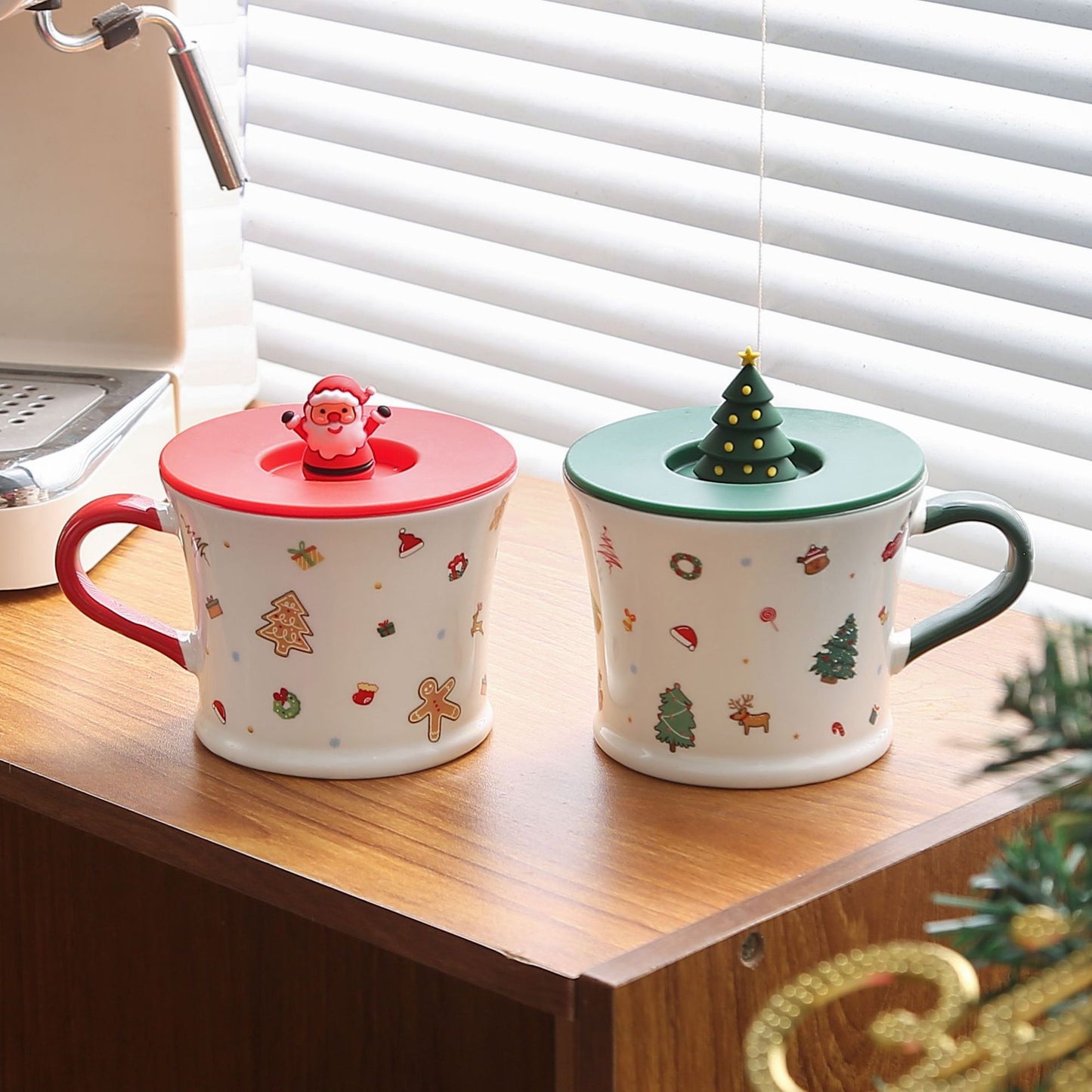 Holiday Cheer Charm – Handcrafted Christmas Ceramic Mug with Lid & Spoon Gift Cup