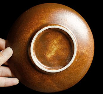 Amber Nest – Handcrafted Egg-Shaped Ceramic Coffee Cup with Saucer