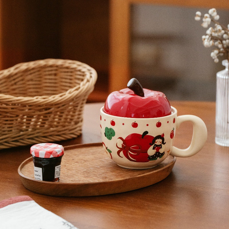 Festive Apple Charm – Handcrafted Christmas Ceramic Mug with Lid Gift Cup