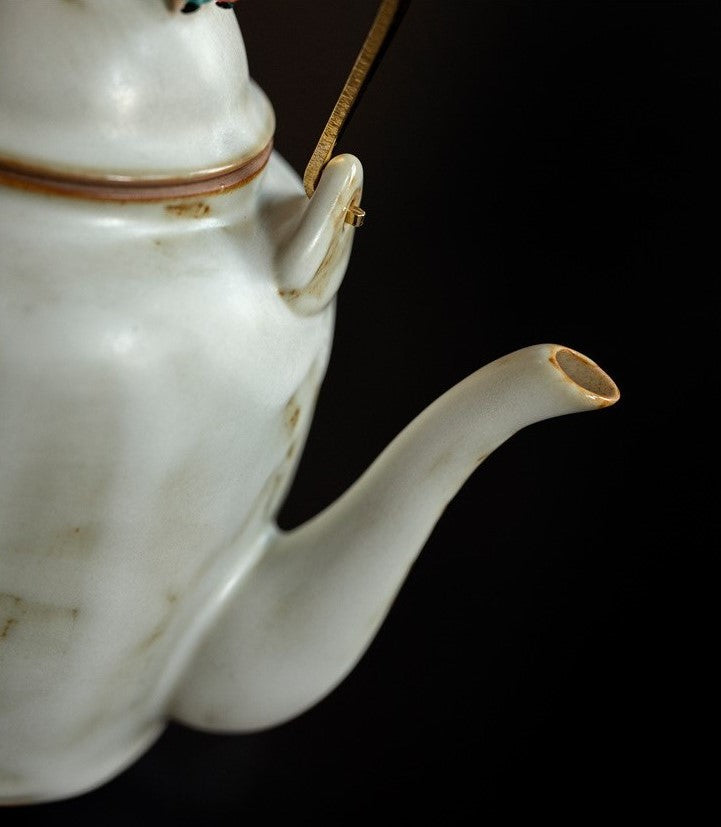 Blessings in Every Sip — Handmade Jingdezhen Teacup & Handle Teapot Sets