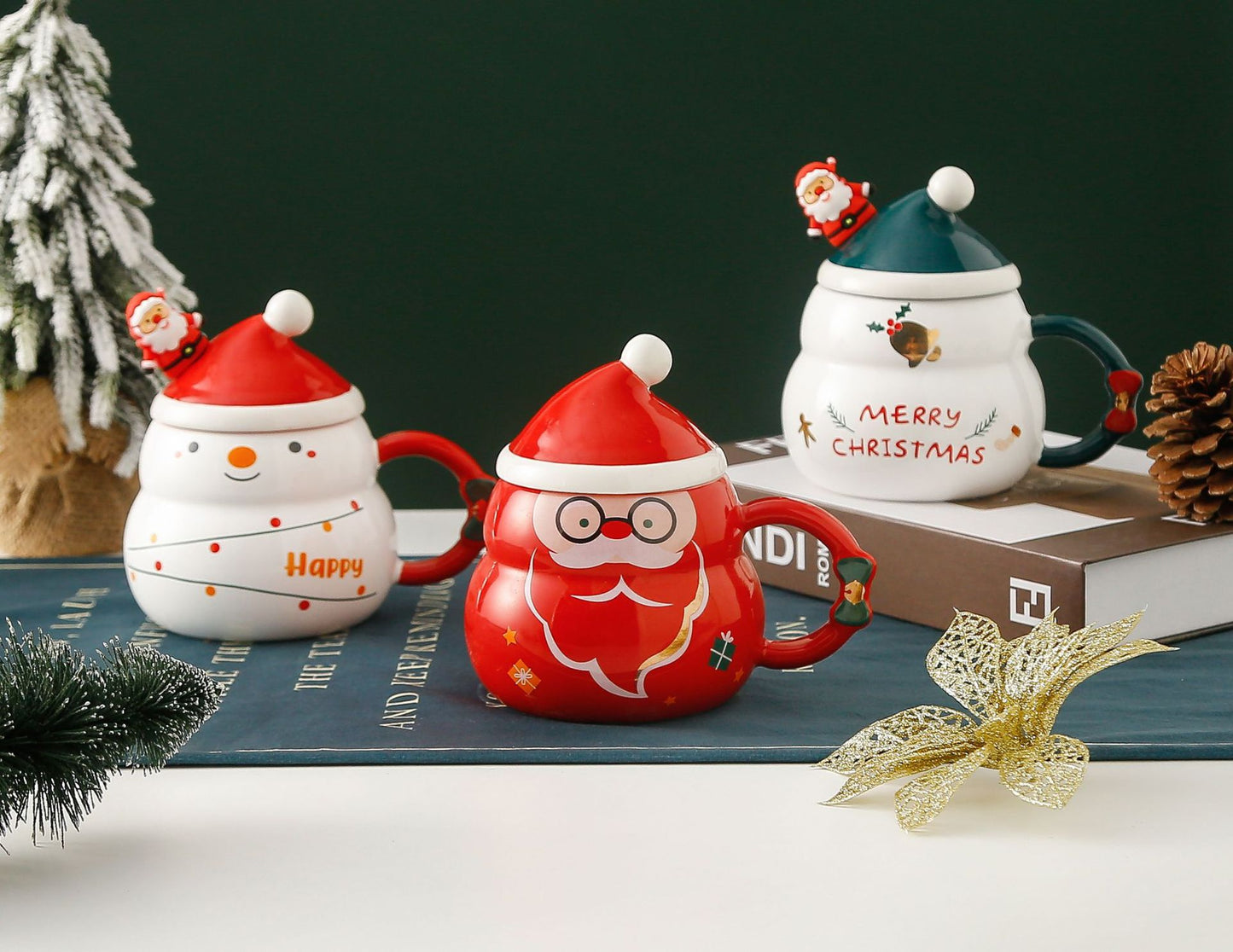 Holiday Cheer – Handcrafted Christmas Ceramic Mug with Lid & Spoon
